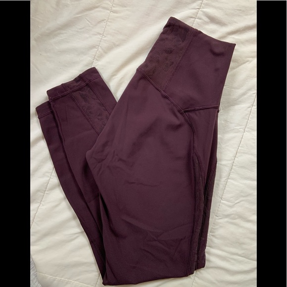 Limited edition lululemon crops - Picture 1 of 3
